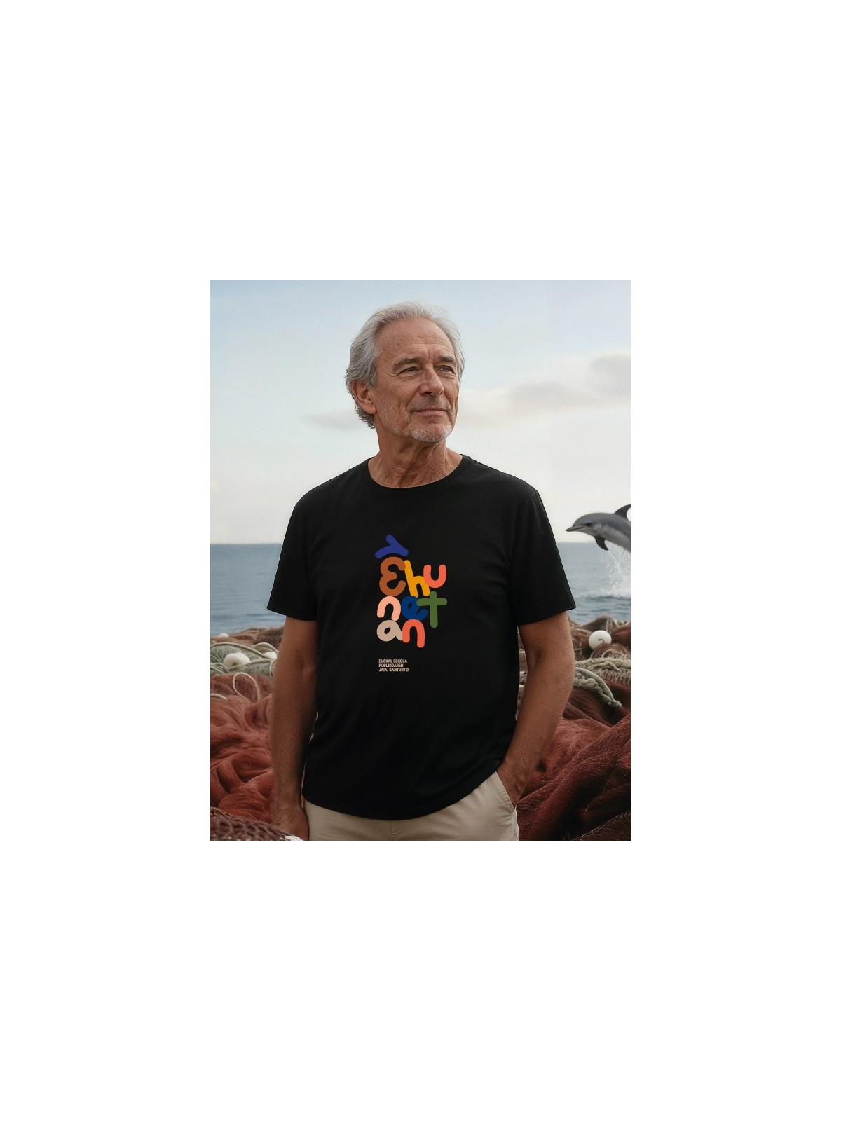 Camiseta negra recta personas adultas con logo vertical