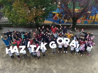 Hazitik gora! será el lema de la 29. Fiesta de la Escuela Pública Vasca